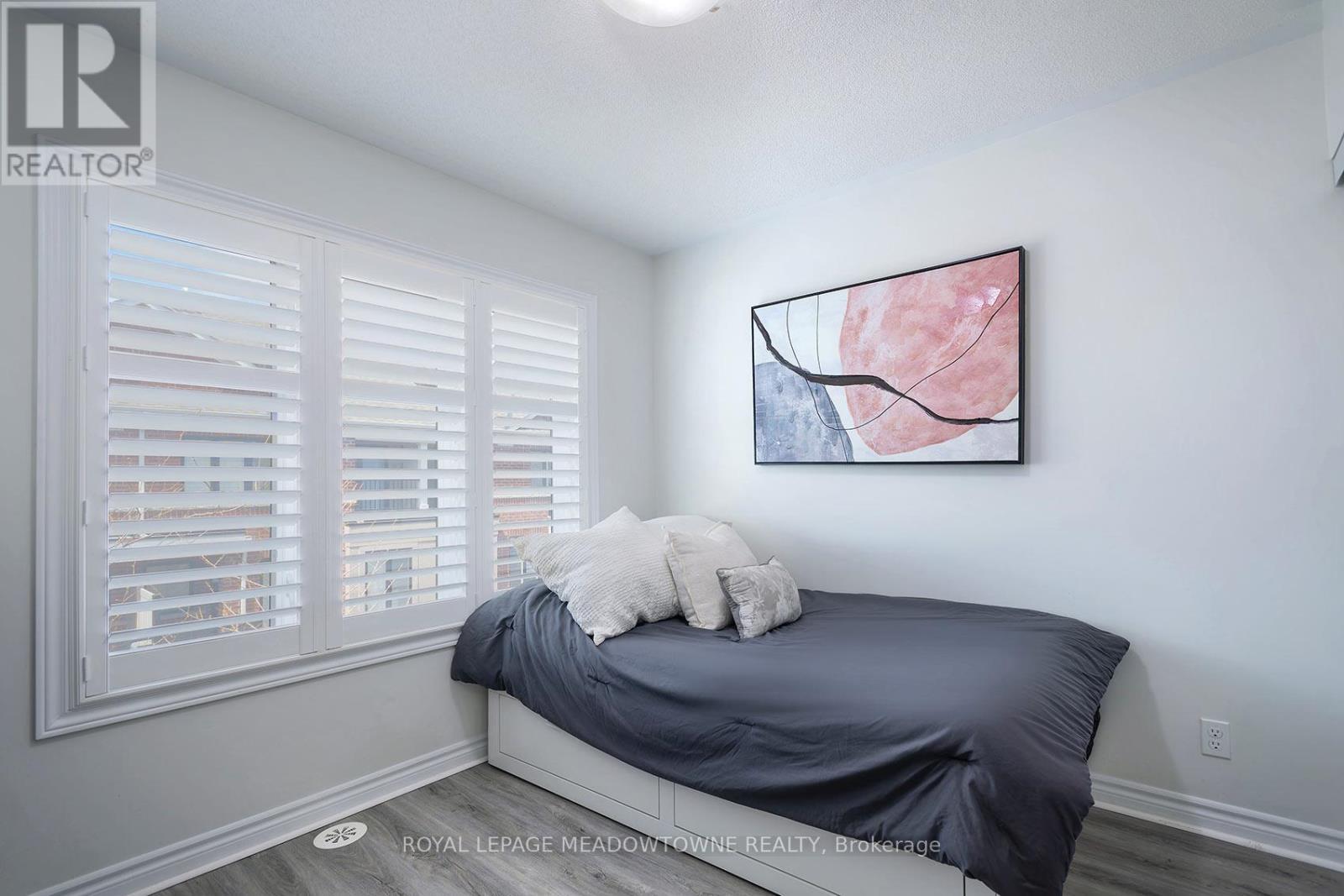 19 - 10 Carnation Avenue, Toronto, ON - Indoor Photo Showing Bedroom