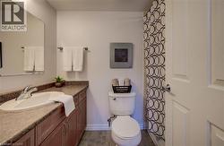 Ensuite bath -