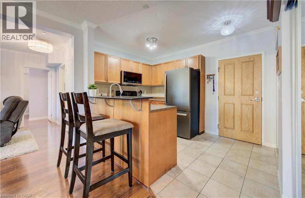 8 Harris Street Unit# 118, Cambridge, ON - Indoor Photo Showing Kitchen