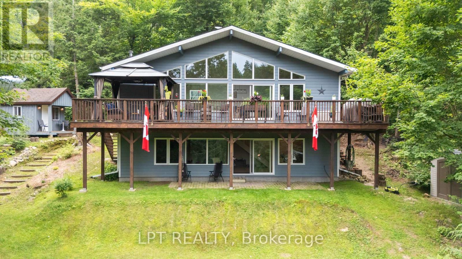 The Perfect Lakeside Retreat! - 500A Hazard Hill Road, Kearney, ON - Outdoor With Deck Patio Veranda