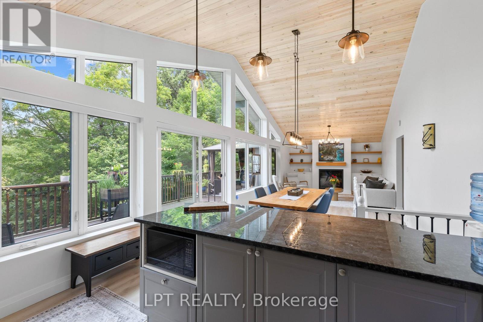 500A Hazard Hill Road, Kearney, ON - Indoor
