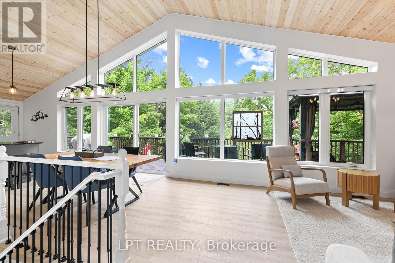 500A Hazard Hill Road, Kearney, ON - Indoor