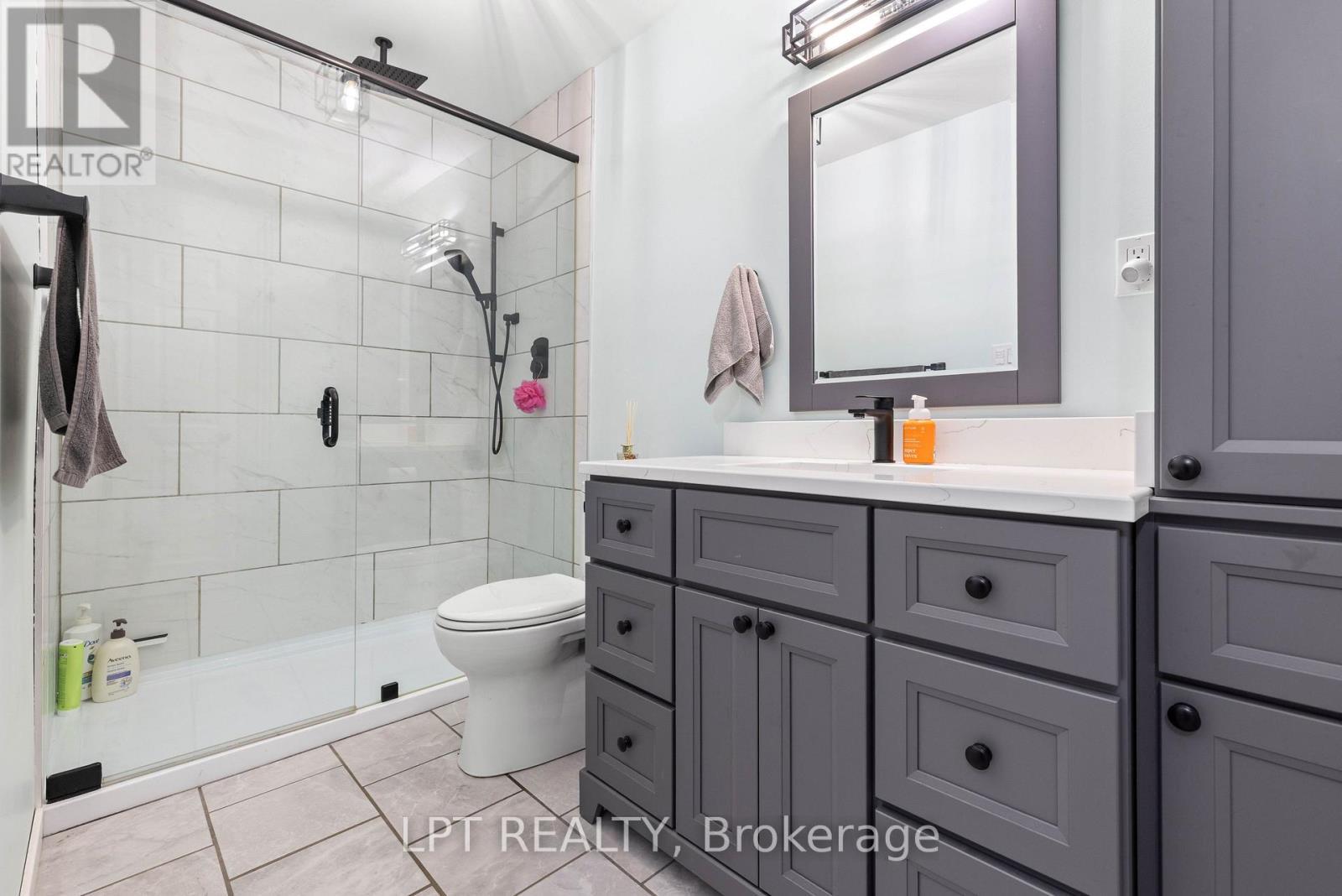 500A Hazard Hill Road, Kearney, ON - Indoor Photo Showing Bathroom