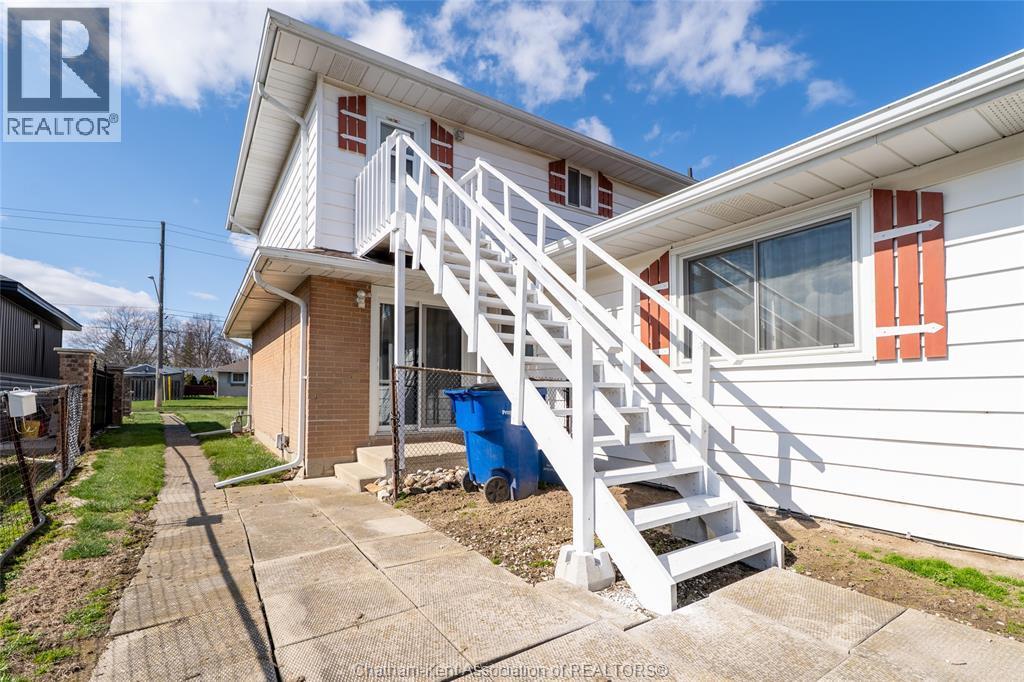 16 Arthur Drive, Chatham, ON - Outdoor
