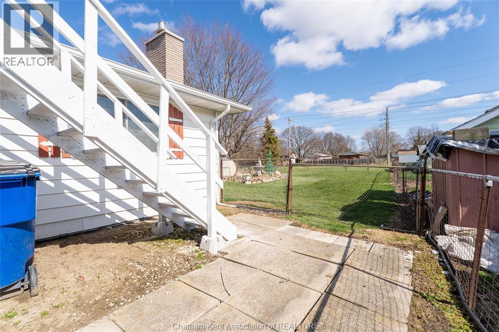 16 Arthur Drive, Chatham, ON - Outdoor
