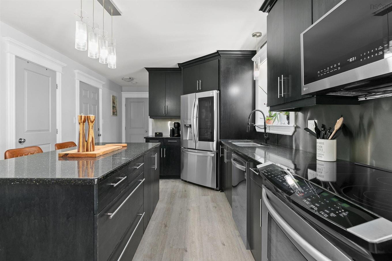 42 Margaret Road, Halifax, NS - Indoor Photo Showing Kitchen With Upgraded Kitchen