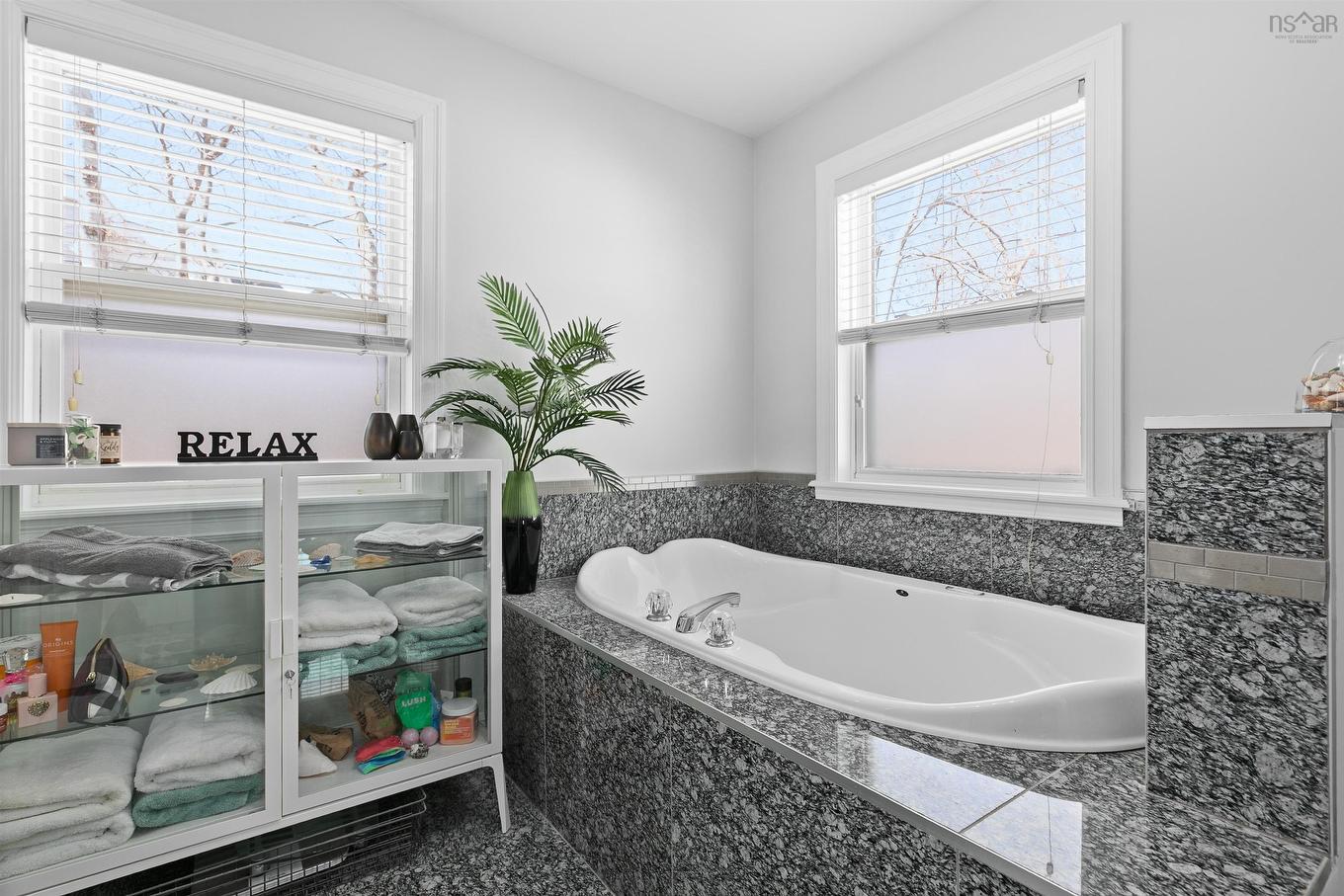42 Margaret Road, Halifax, NS - Indoor Photo Showing Bathroom