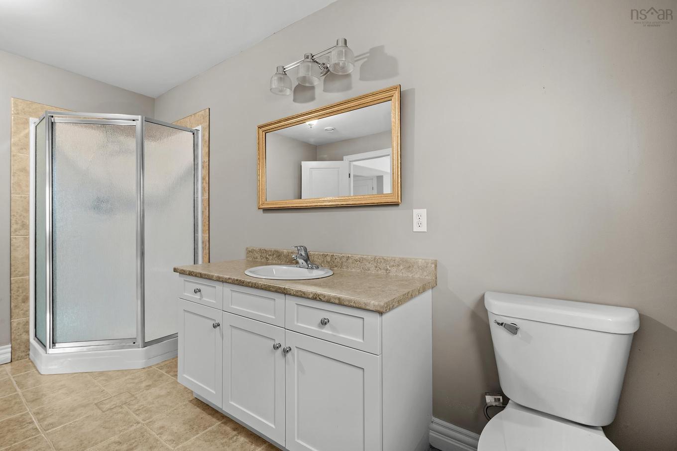 45 Stirling Drive, Cole Harbour, NS - Indoor Photo Showing Bathroom