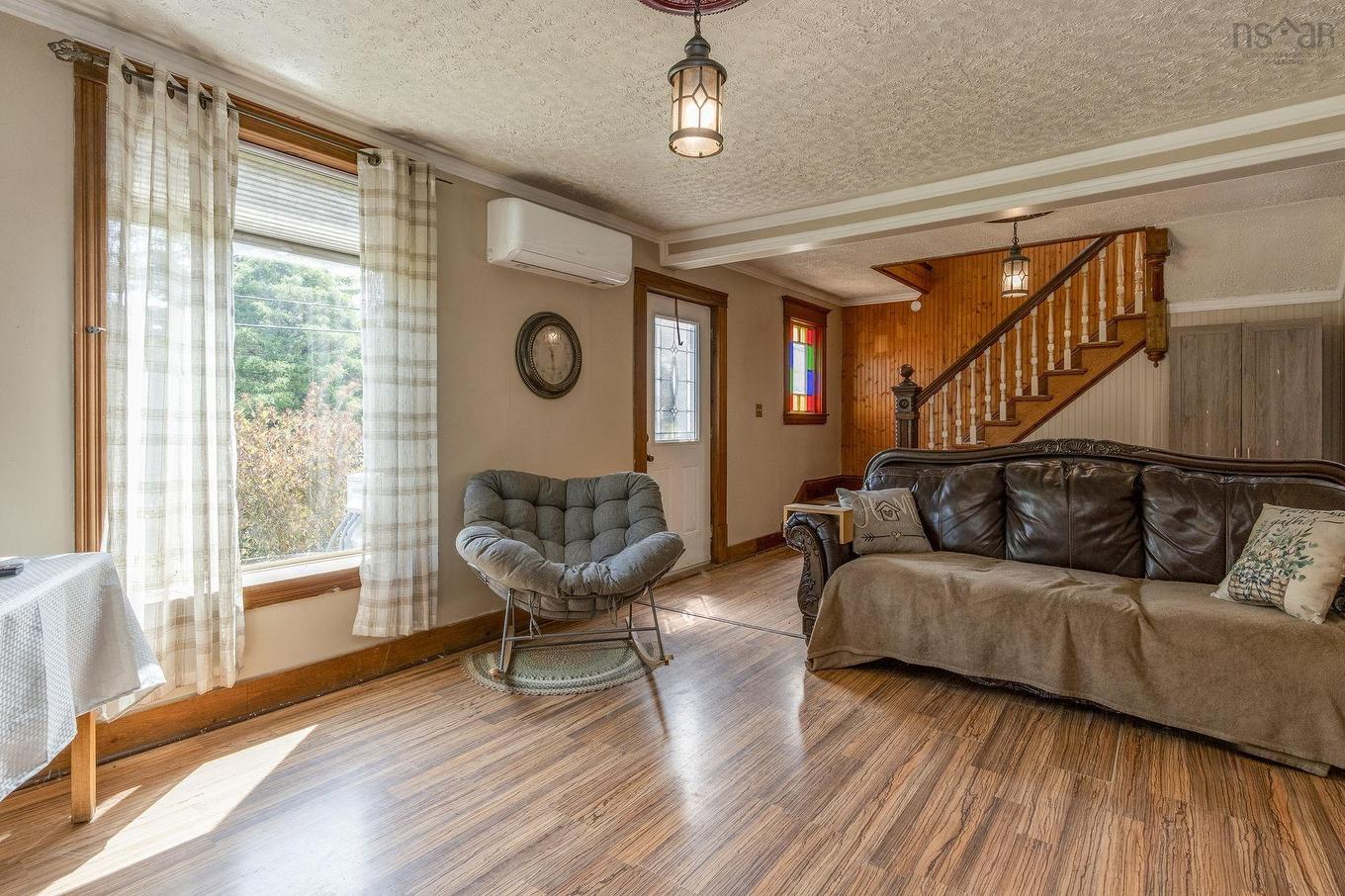 389 Bentley Road, Rockland, NS - Indoor Photo Showing Living Room
