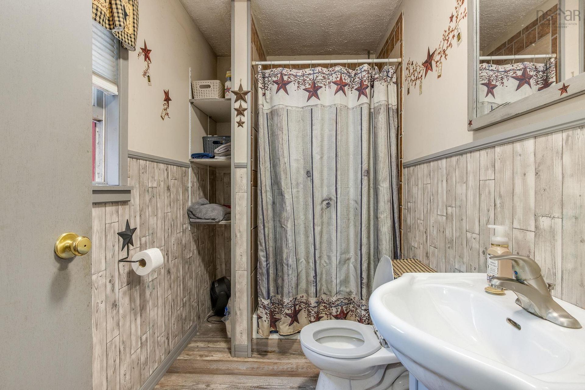 389 Bentley Road, Rockland, NS - Indoor Photo Showing Bathroom