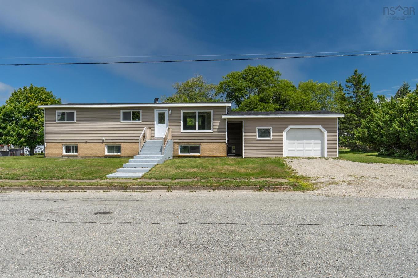 2 Huntington Street, Yarmouth, NS