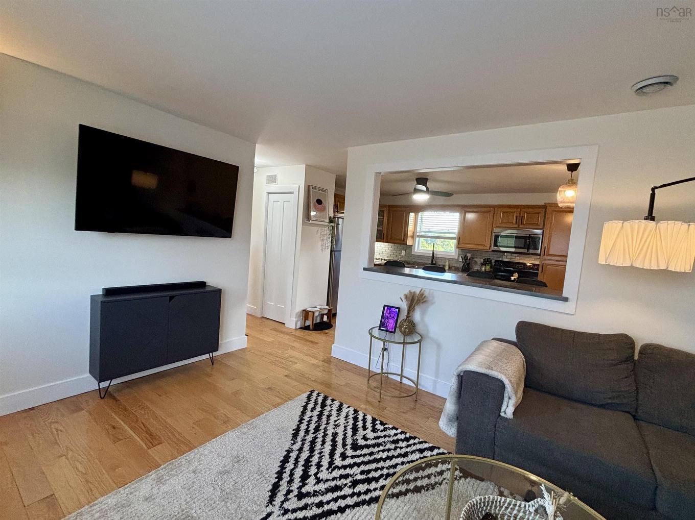 45 King Street, Scotchtown, NS - Indoor Photo Showing Living Room