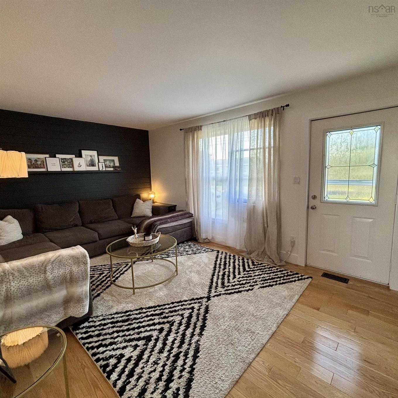 45 King Street, Scotchtown, NS - Indoor Photo Showing Living Room