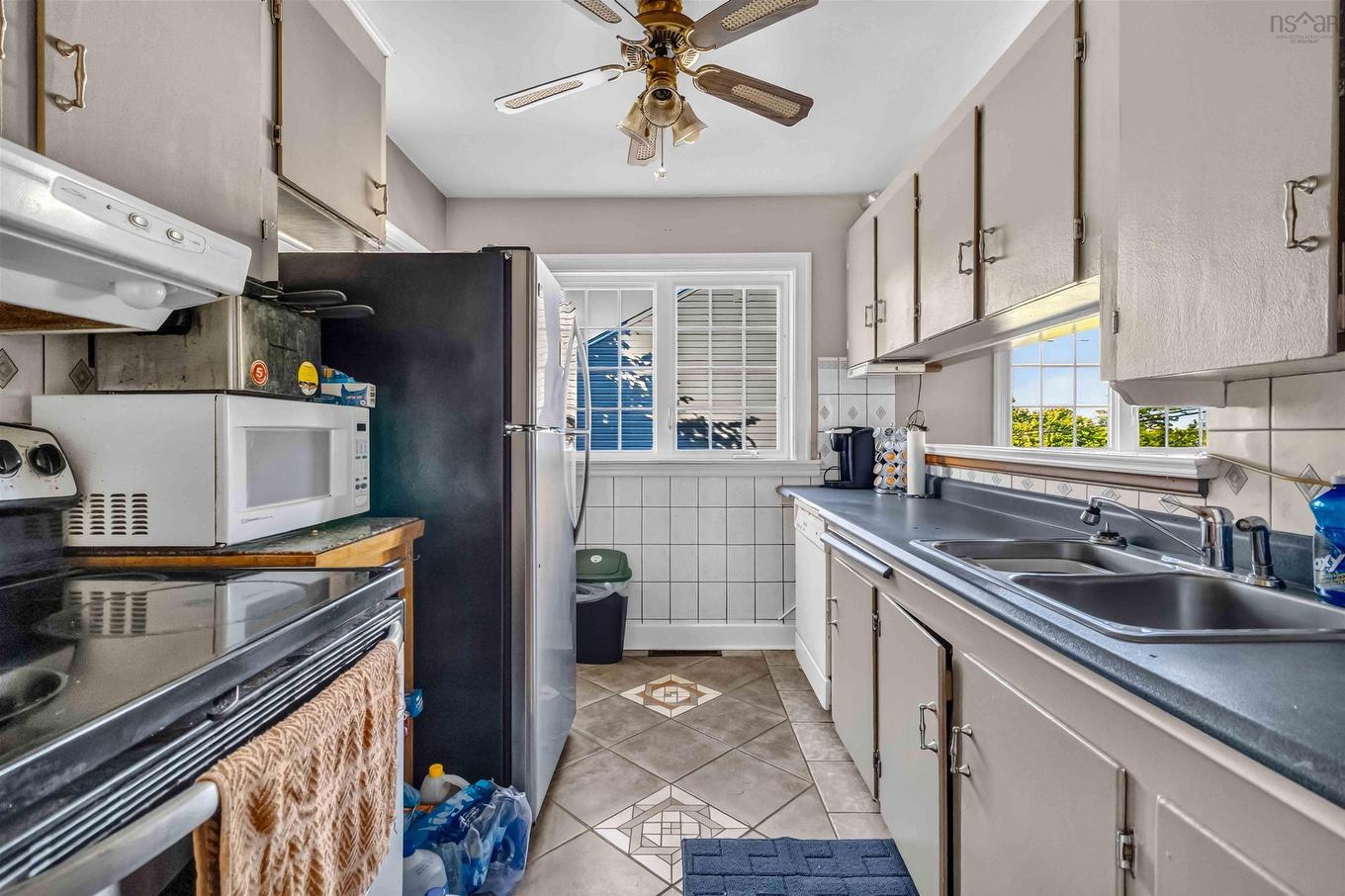 12 Auburn Avenue, Spryfield, NS - Indoor Photo Showing Kitchen With Double Sink