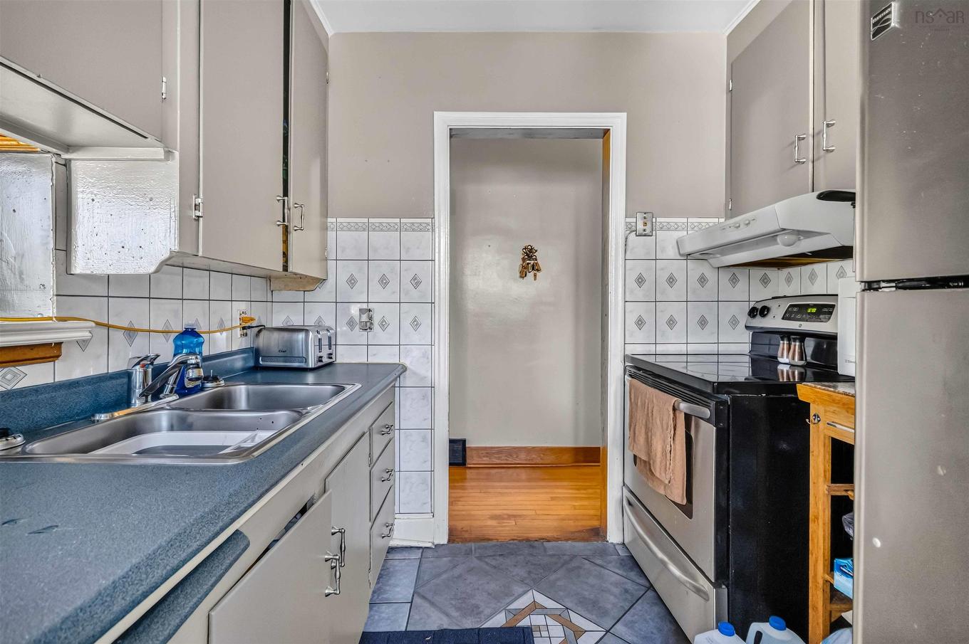 12 Auburn Avenue, Spryfield, NS - Indoor Photo Showing Kitchen With Double Sink
