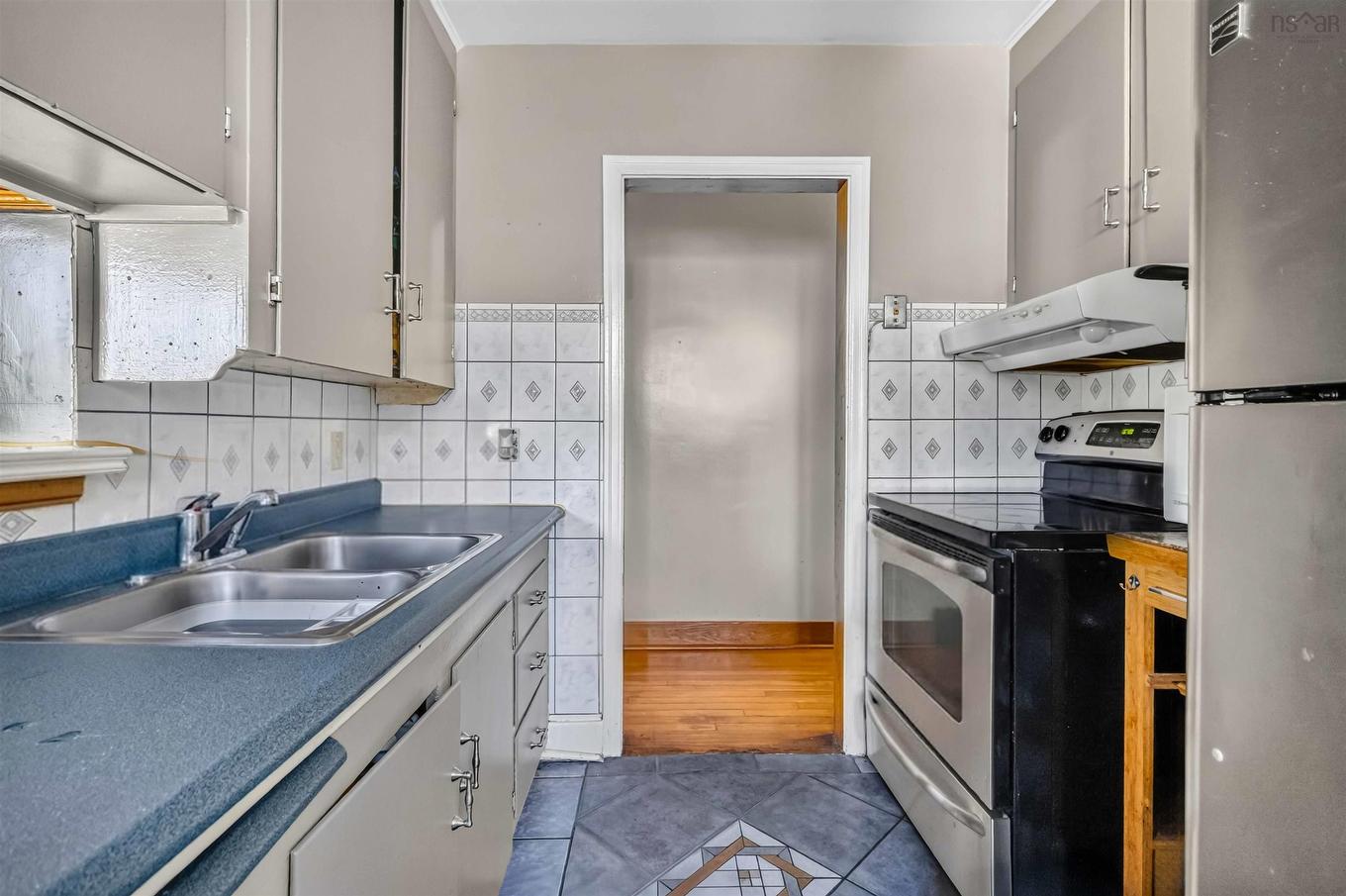 12 Auburn Avenue, Spryfield, NS - Indoor Photo Showing Kitchen With Double Sink