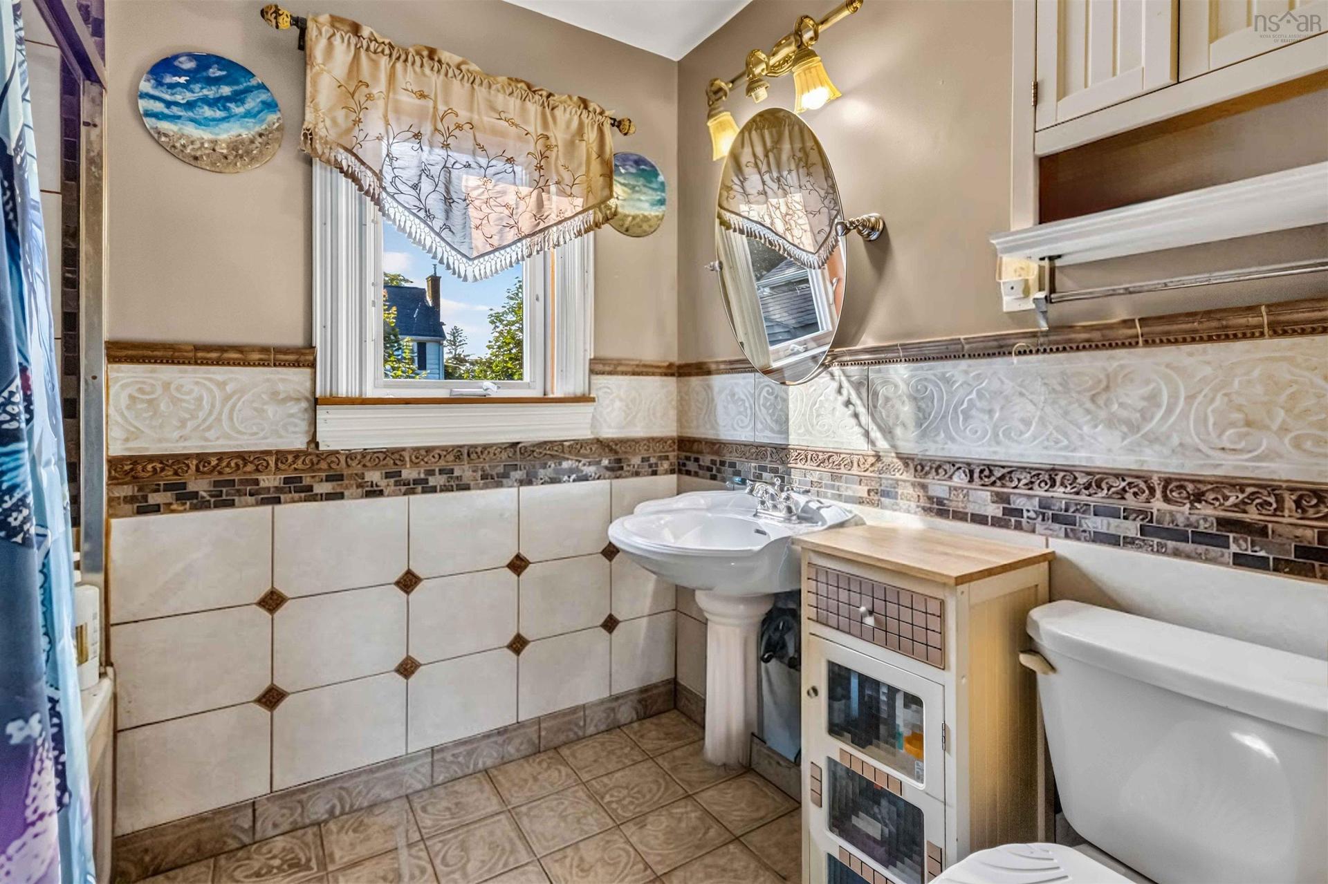 12 Auburn Avenue, Spryfield, NS - Indoor Photo Showing Bathroom