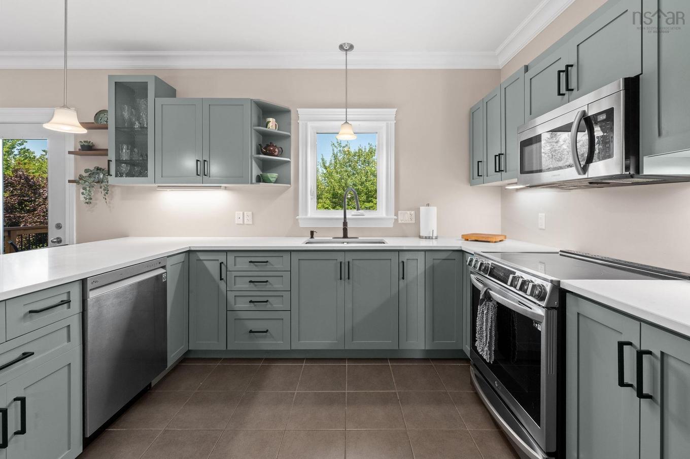158 Tamara Drive, Cole Harbour, NS - Indoor Photo Showing Kitchen With Upgraded Kitchen