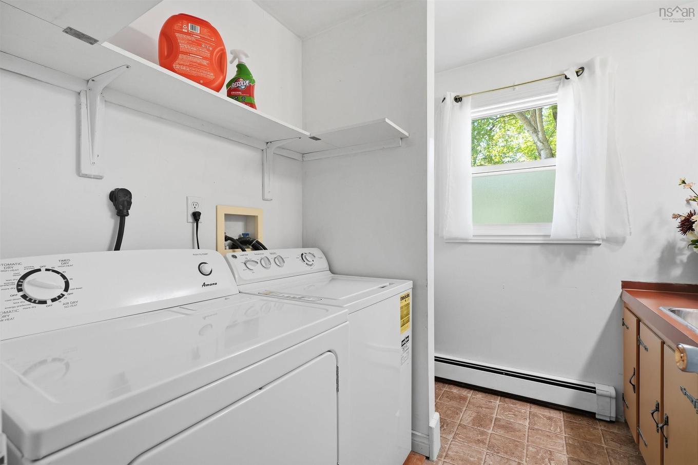 28 Elk Road, Hubley, NS - Indoor Photo Showing Laundry Room