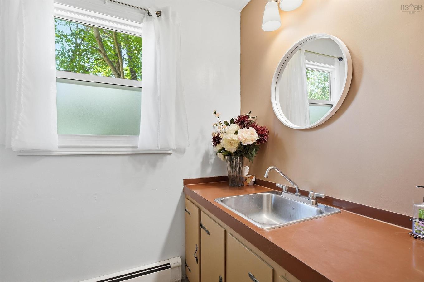 28 Elk Road, Hubley, NS - Indoor