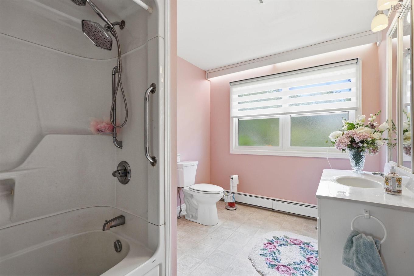 28 Elk Road, Hubley, NS - Indoor Photo Showing Bathroom