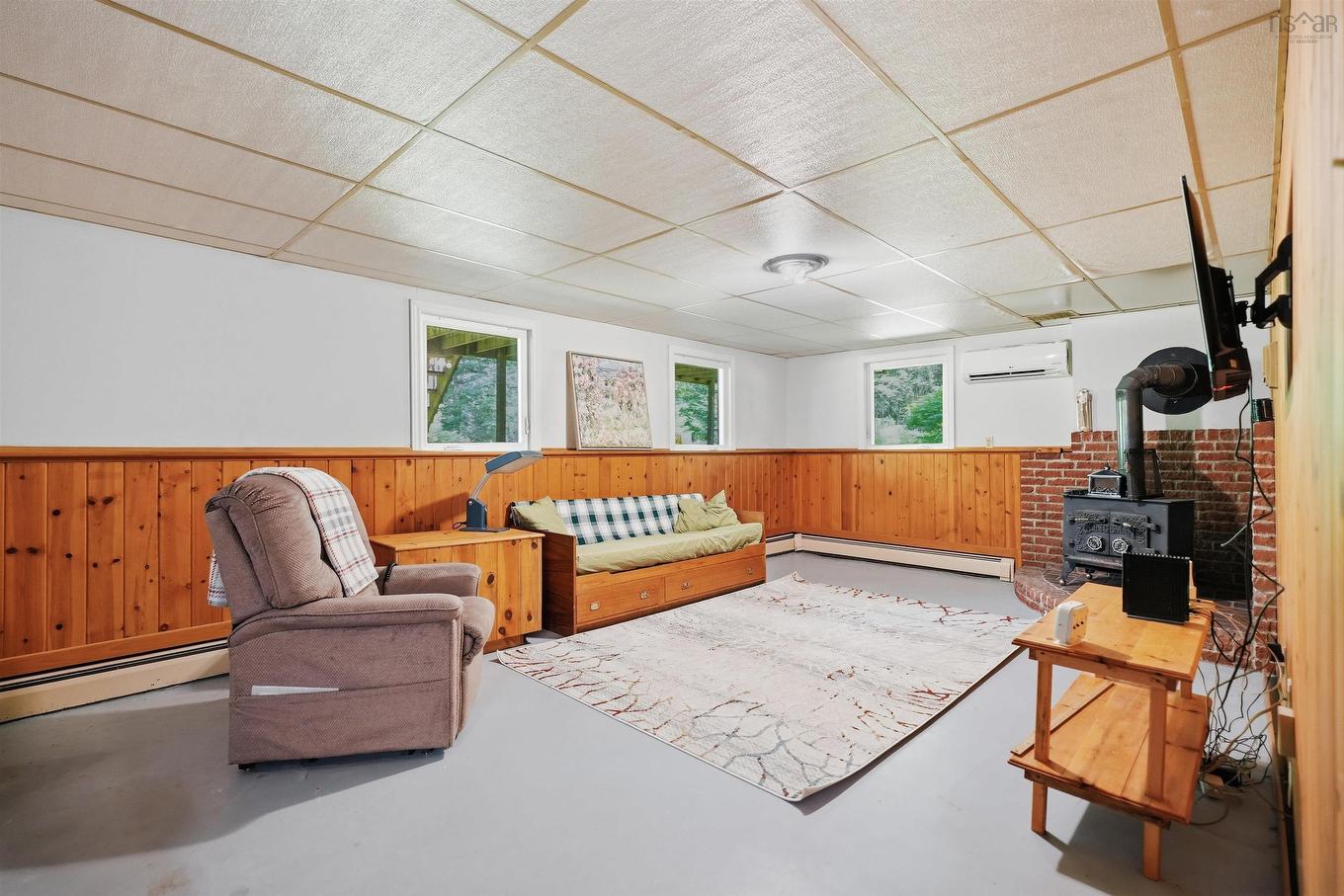 28 Elk Road, Hubley, NS - Indoor