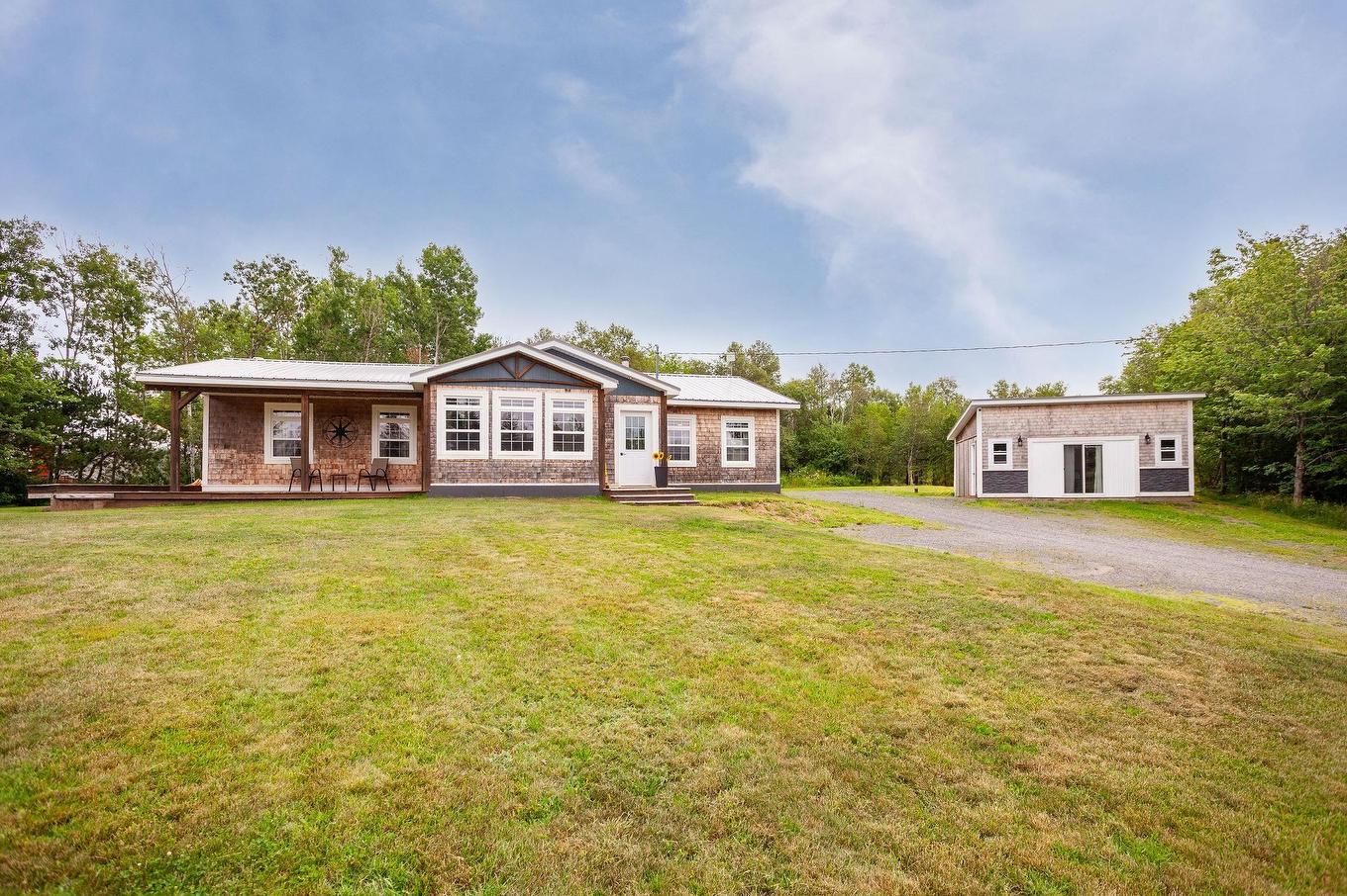 594 Kayes Road, Georgetown, PE - Outdoor With Deck Patio Veranda