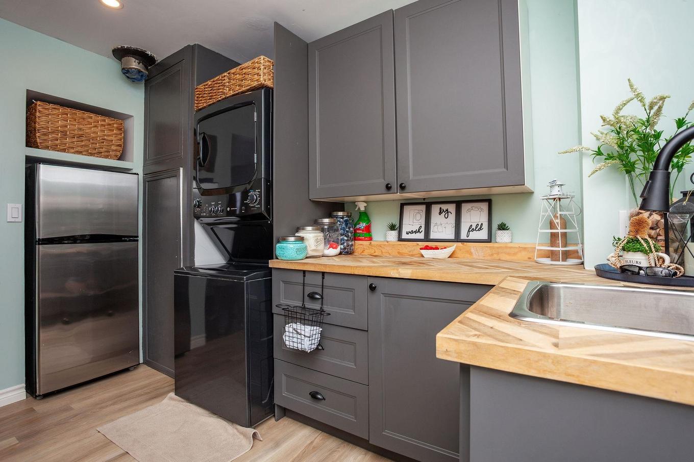 594 Kayes Road, Georgetown, PE - Indoor Photo Showing Kitchen