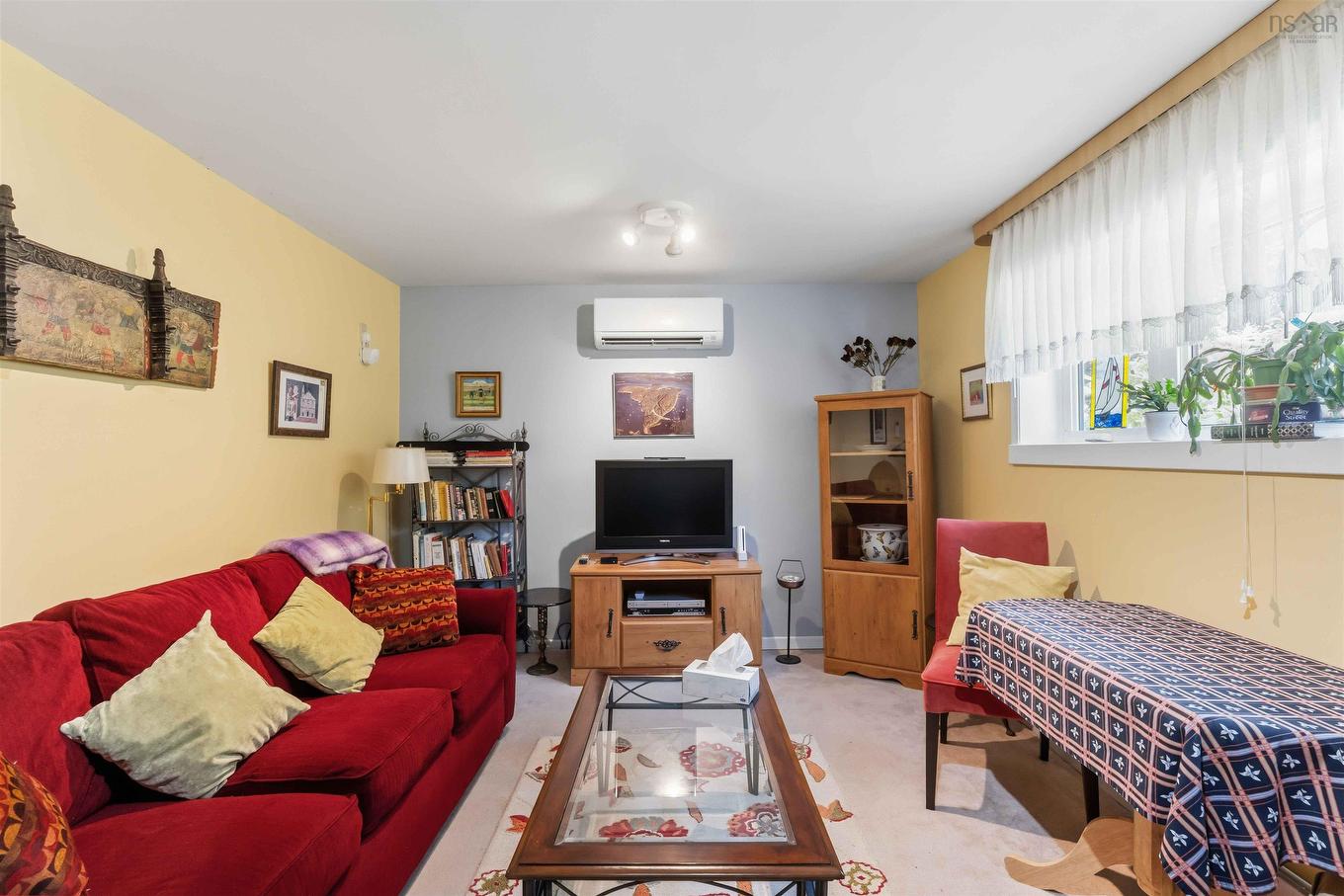 6 Iona Road, Wolfville, NS - Indoor Photo Showing Other Room