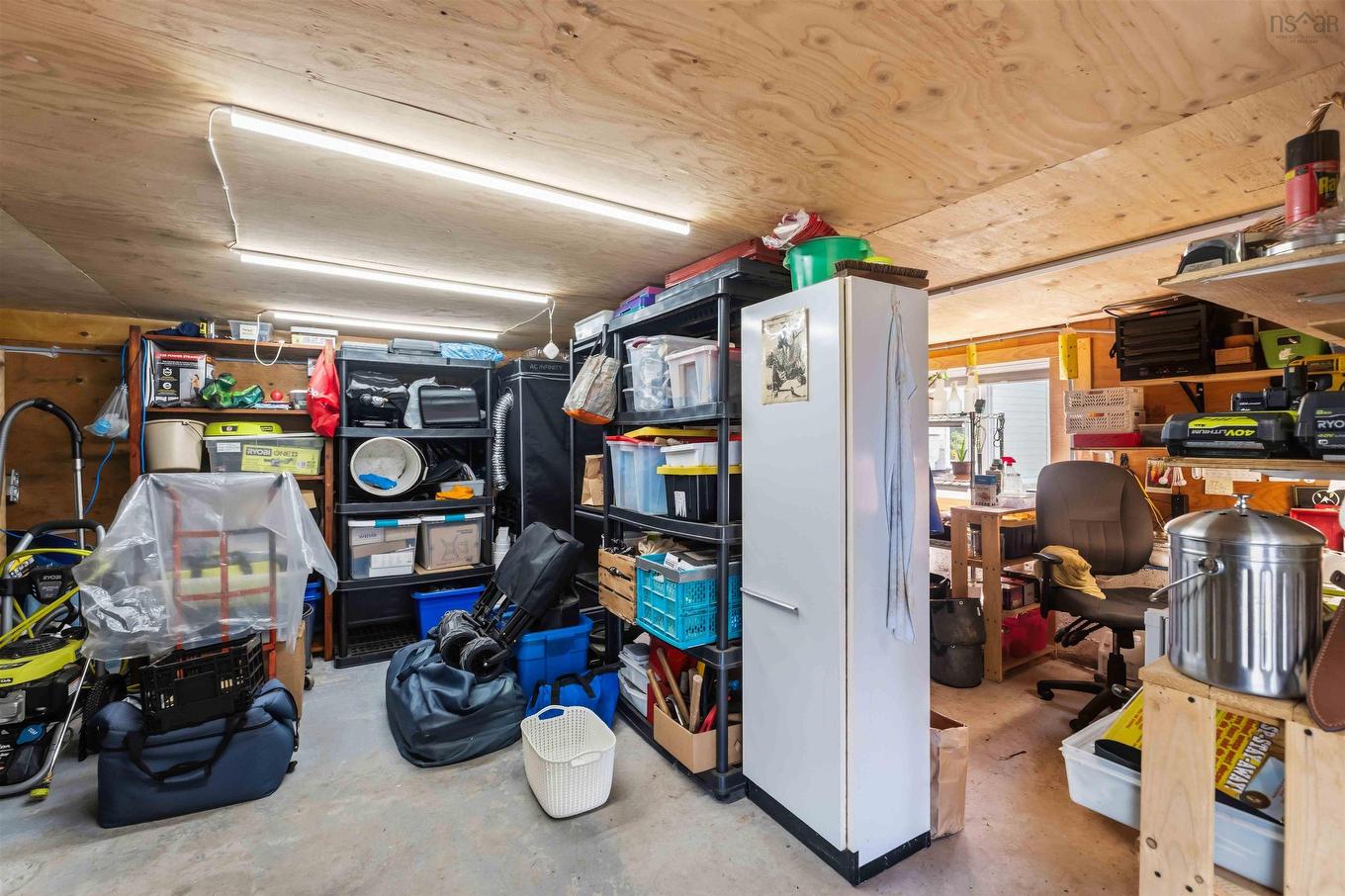6 Iona Road, Wolfville, NS - Indoor Photo Showing Garage