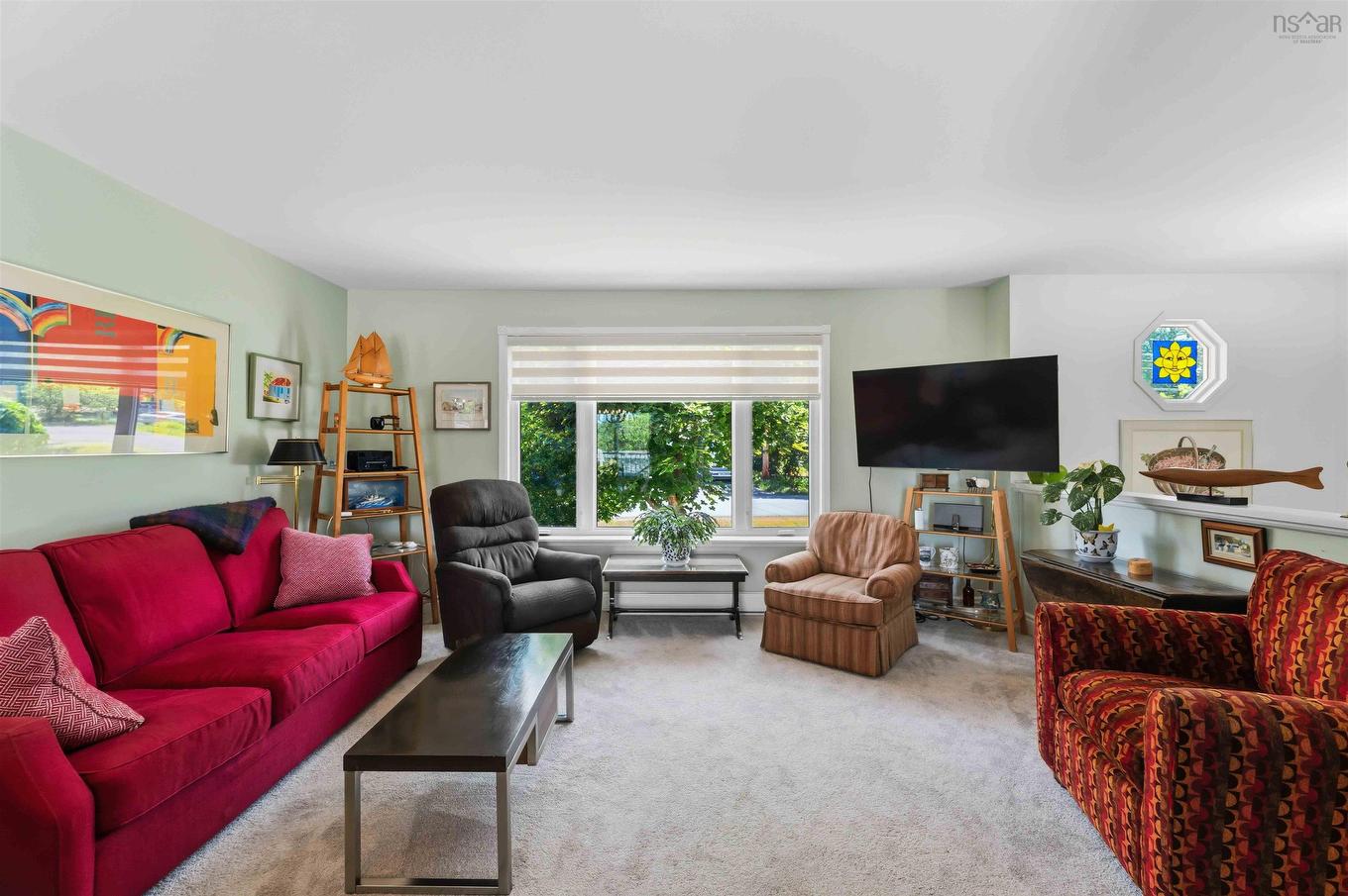 6 Iona Road, Wolfville, NS - Indoor Photo Showing Living Room
