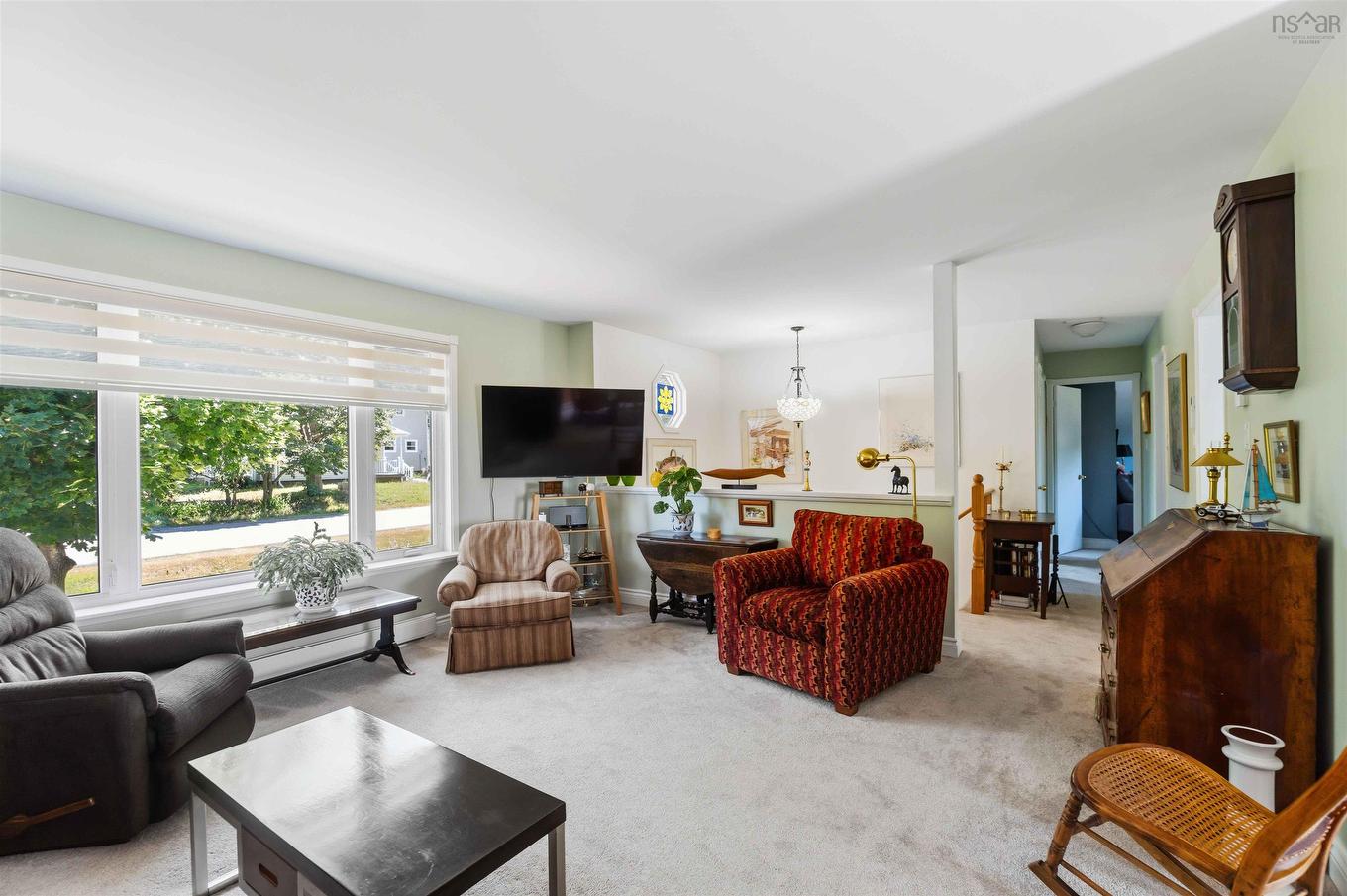 6 Iona Road, Wolfville, NS - Indoor Photo Showing Living Room