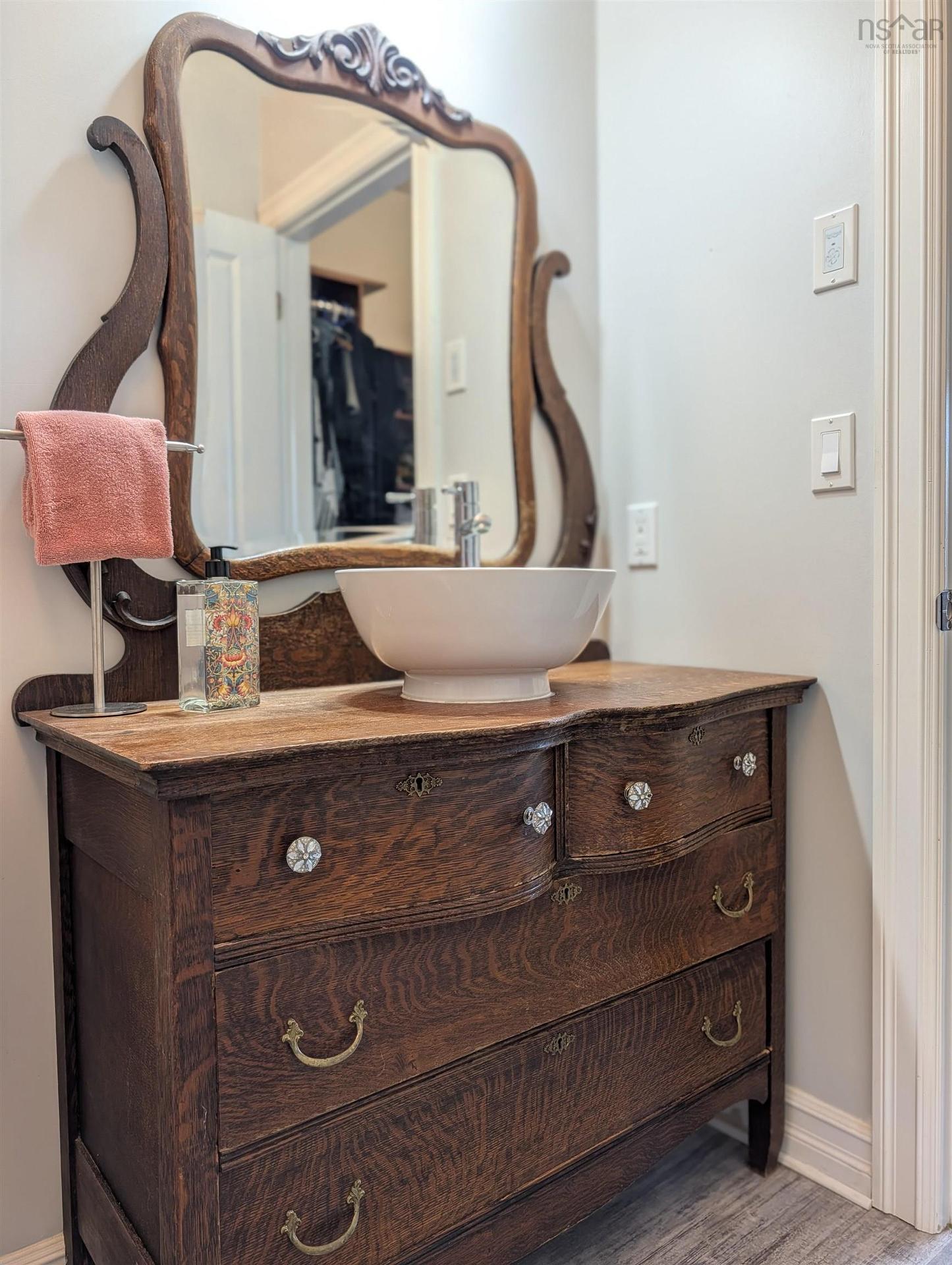 204 24 Harbourside Drive, Wolfville, NS - Indoor Photo Showing Bathroom