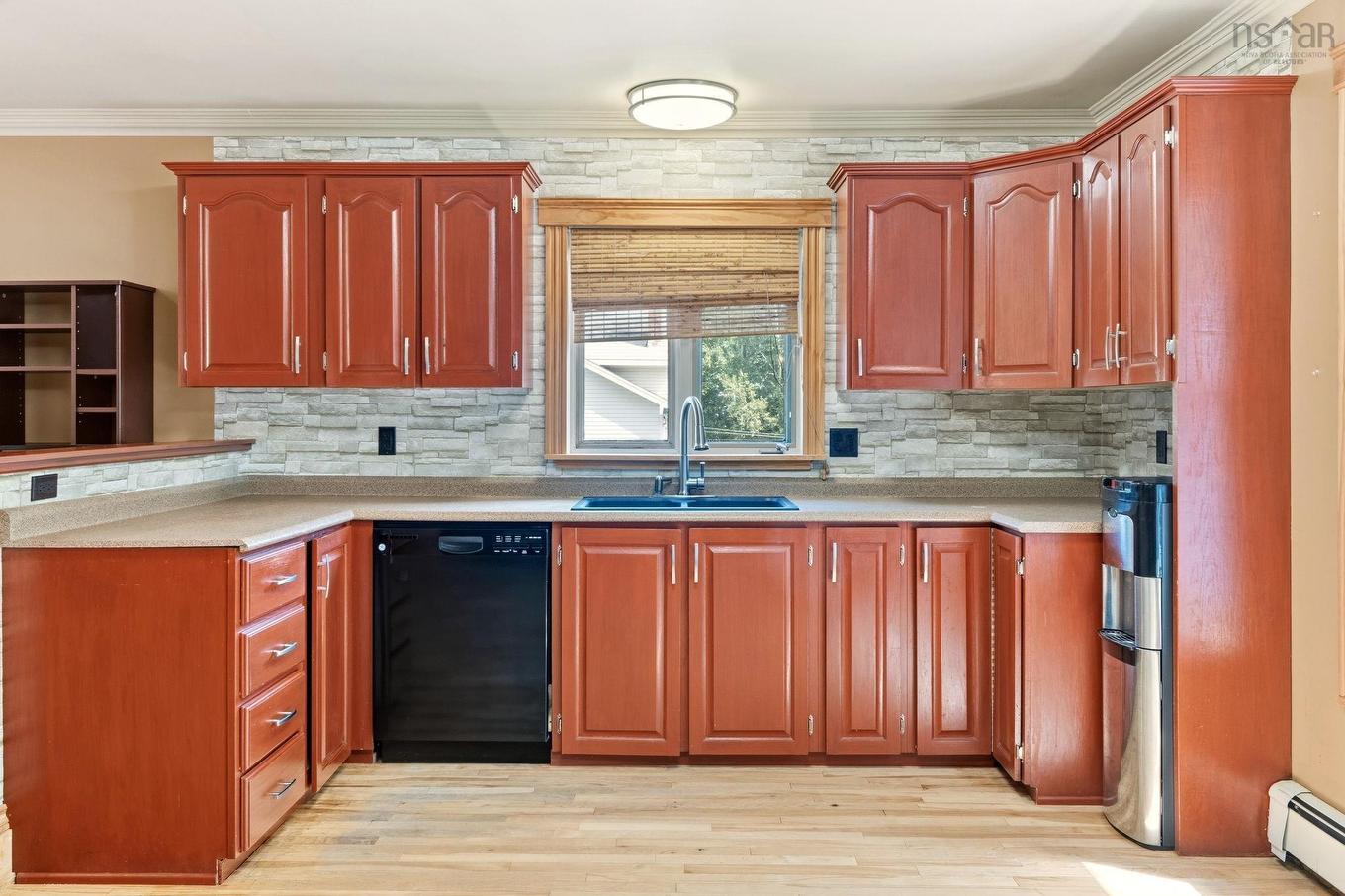 15 Meadow Brook Drive, Beaver Bank, NS - Indoor Photo Showing Kitchen