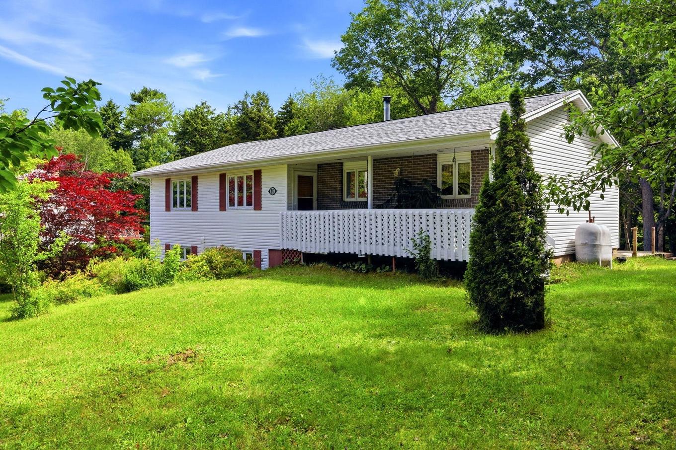 15 Meadow Brook Drive, Beaver Bank, NS - Outdoor
