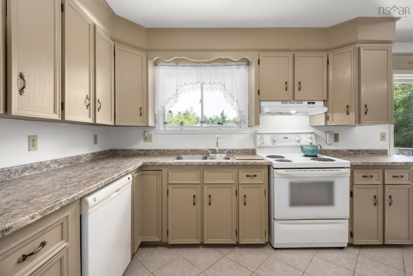 419 Dyke Road, Cow Bay, NS - Indoor Photo Showing Kitchen With Double Sink