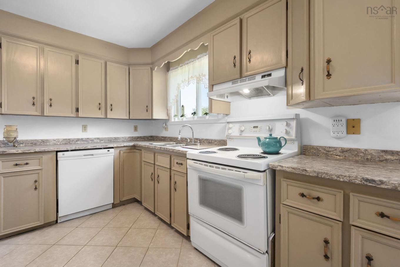 419 Dyke Road, Cow Bay, NS - Indoor Photo Showing Kitchen