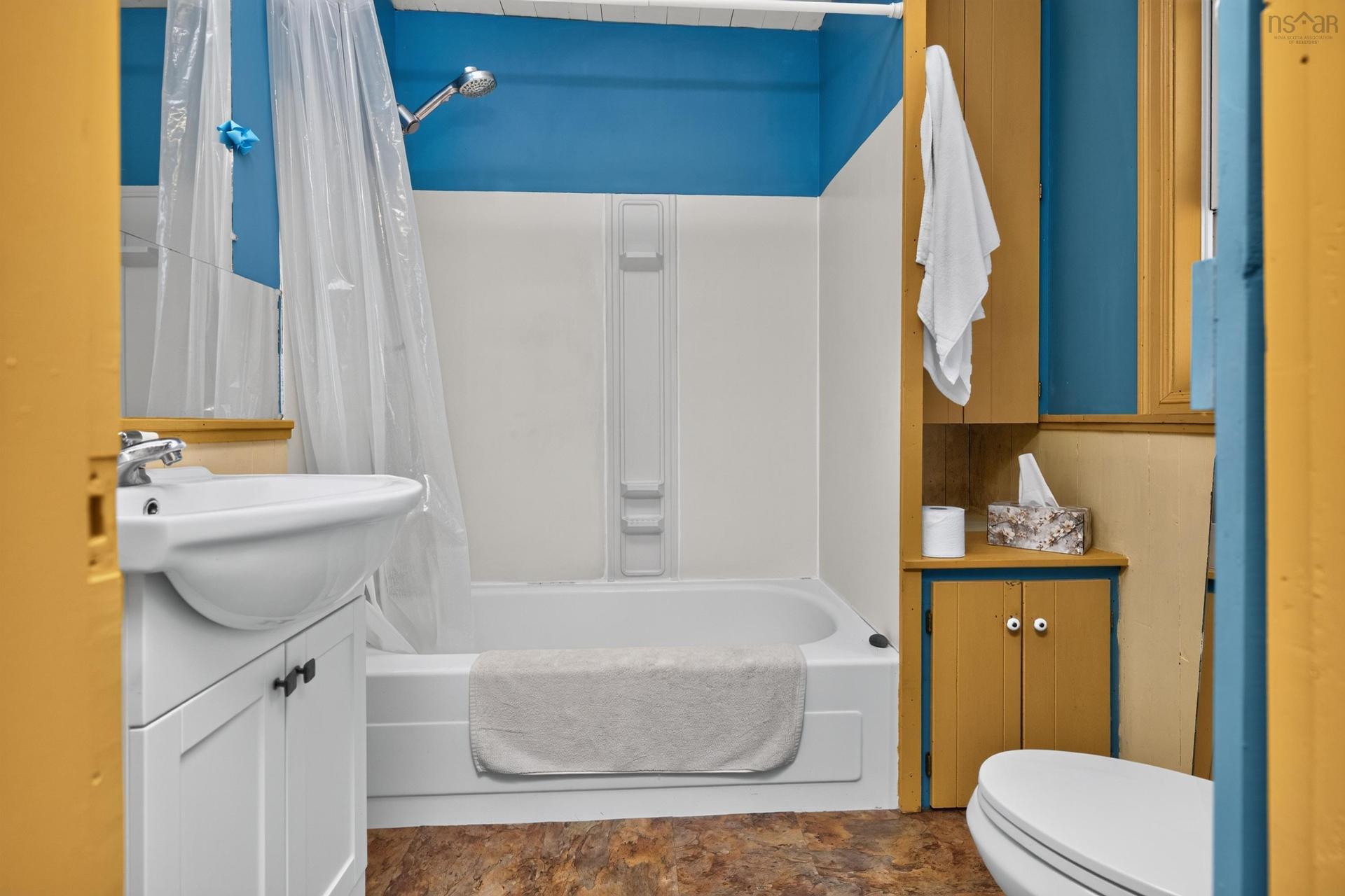 5265 Highway 208, Pleasant River, NS - Indoor Photo Showing Bathroom
