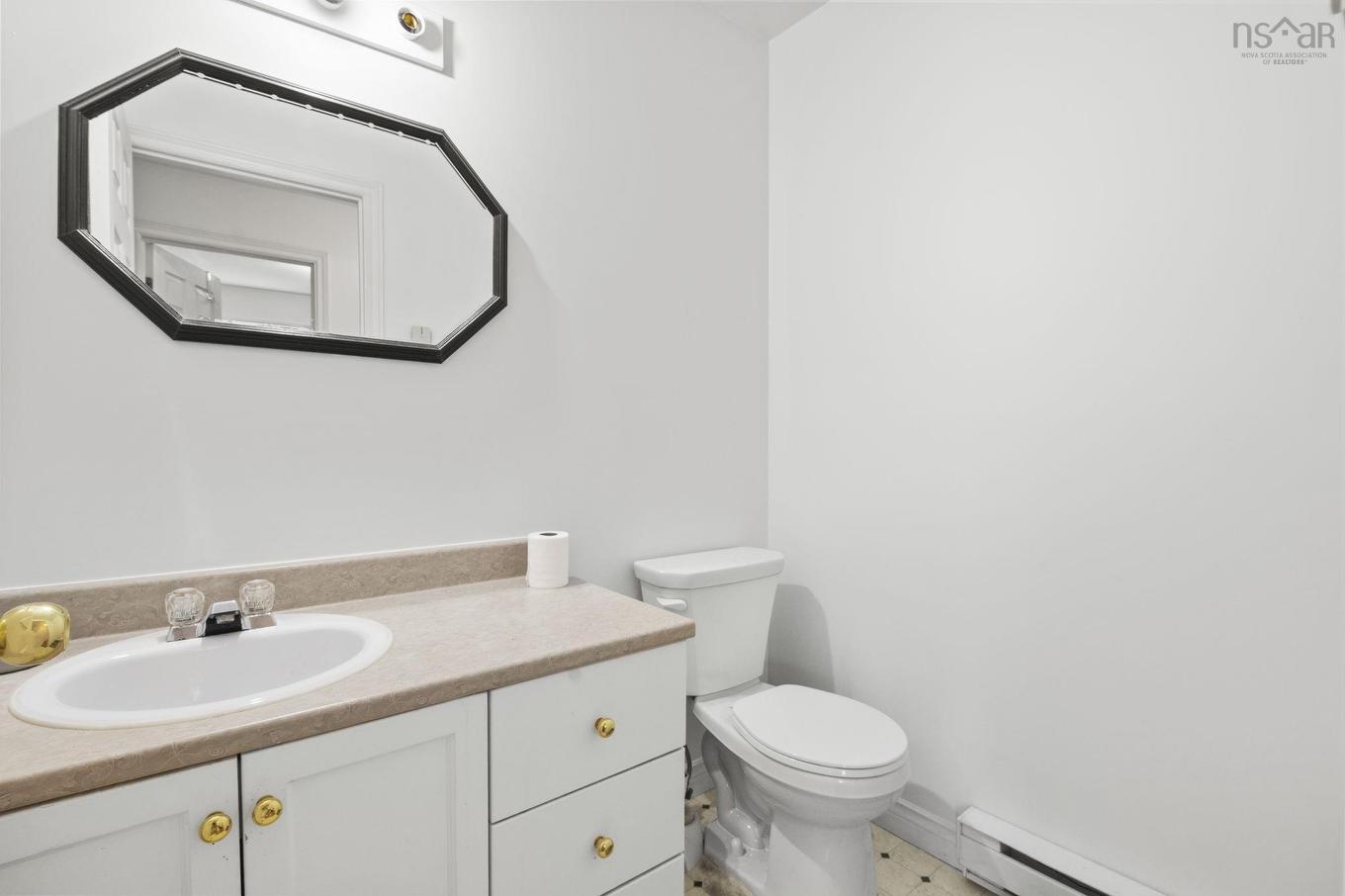 231 Jeep Cres. Crescent, Eastern Passage, NS - Indoor Photo Showing Bathroom