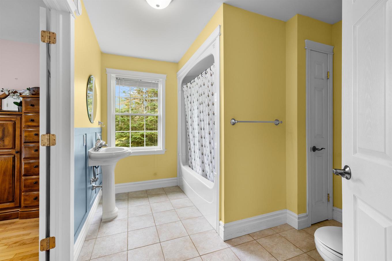 2076 Canavoy Road, St. Andrews, PE - Indoor Photo Showing Bathroom