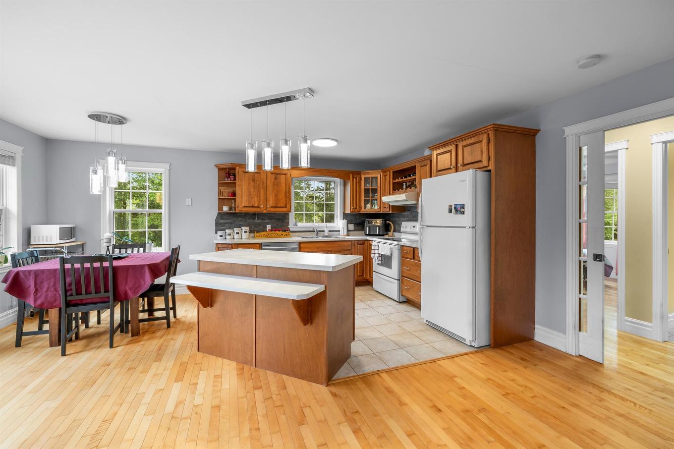 2076 Canavoy Road, St. Andrews, PE - Indoor Photo Showing Kitchen