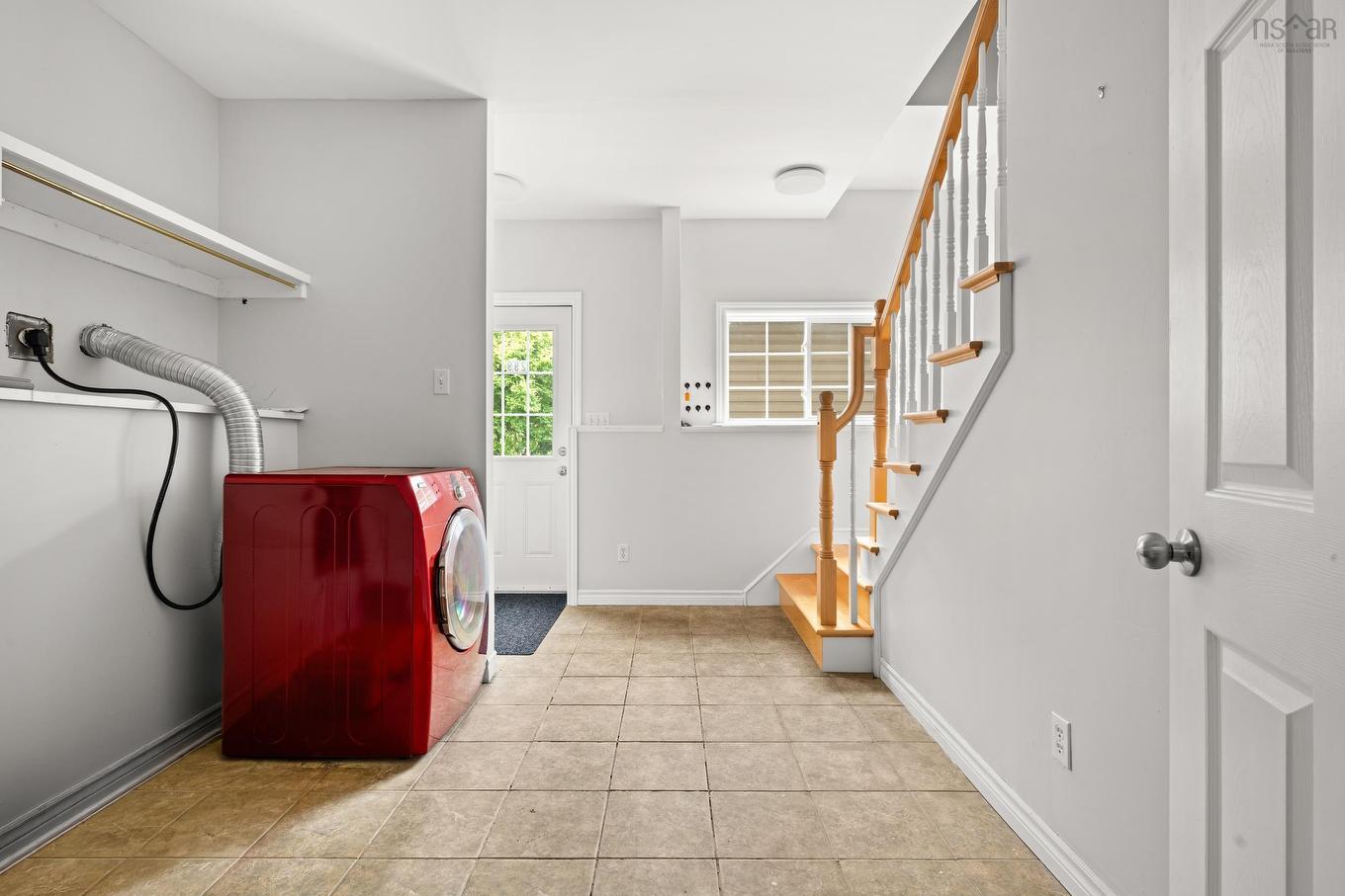 299 Spencer Avenue, Halifax, NS - Indoor