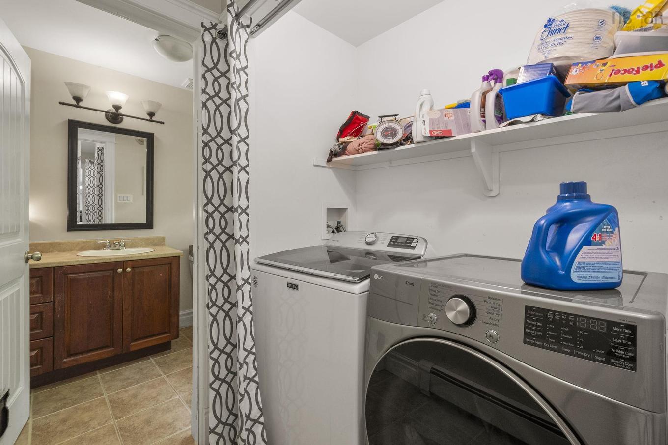 280 Daisywood, Hammonds Plains, NS - Indoor Photo Showing Laundry Room