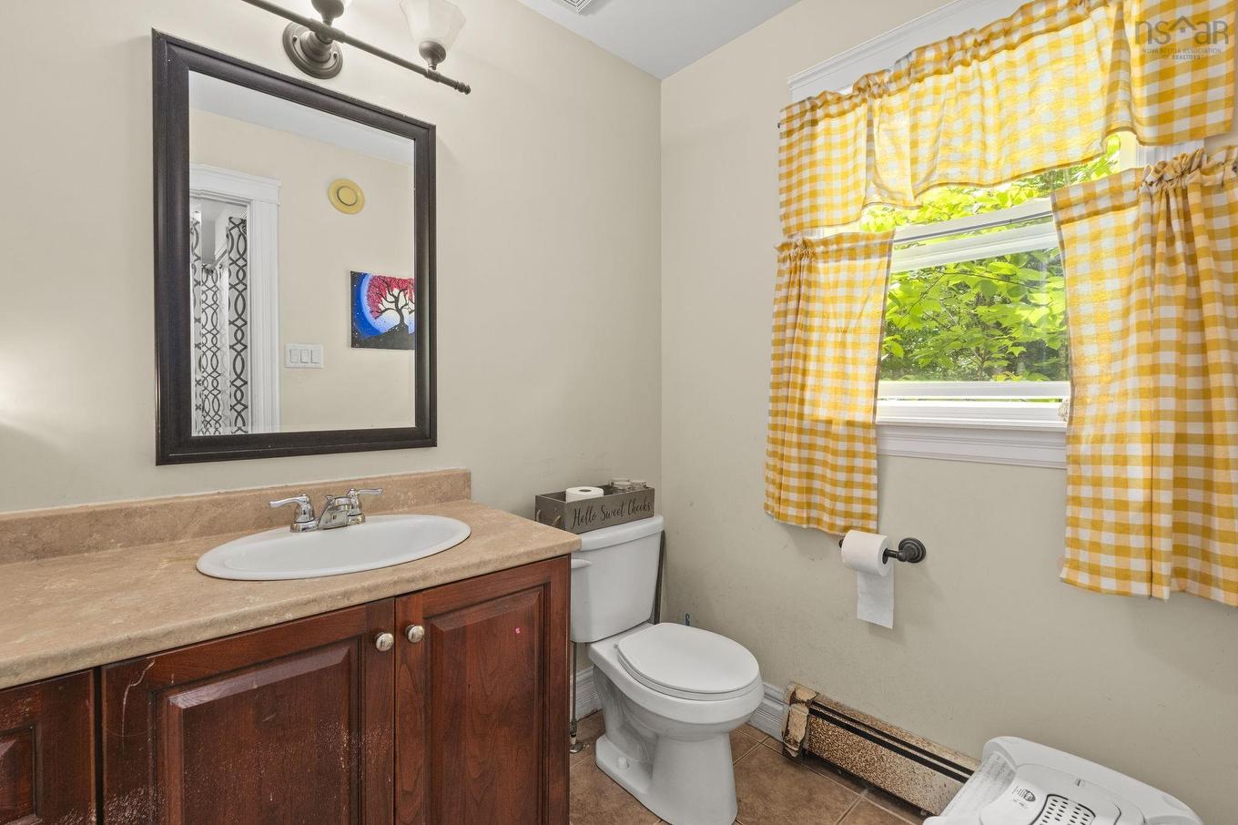 280 Daisywood, Hammonds Plains, NS - Indoor Photo Showing Bathroom