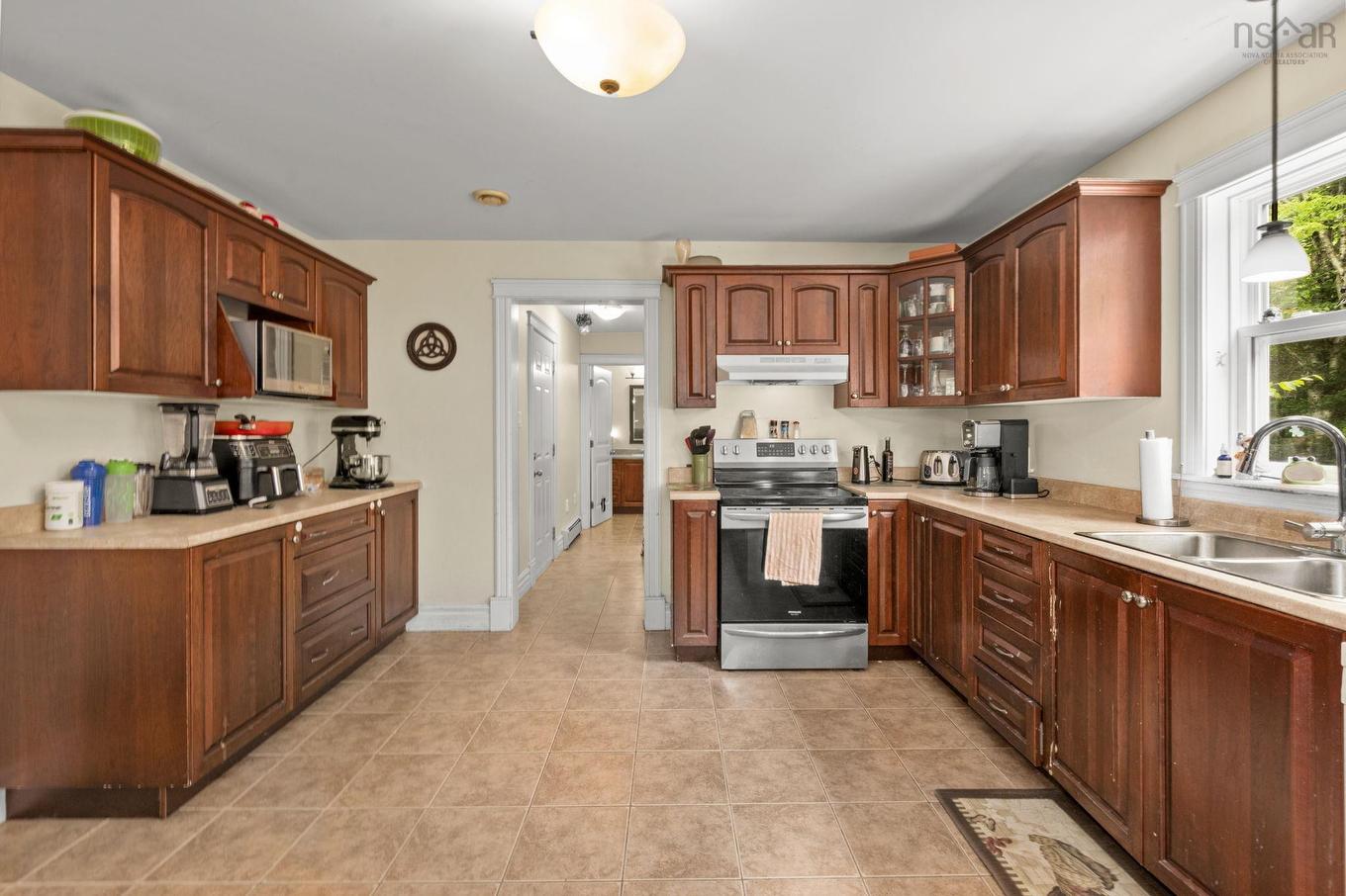 280 Daisywood, Hammonds Plains, NS - Indoor Photo Showing Kitchen