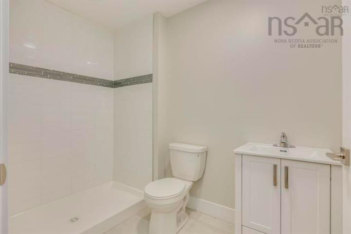 103 Flatrock Crescent, Beechville, NS - Indoor Photo Showing Bathroom