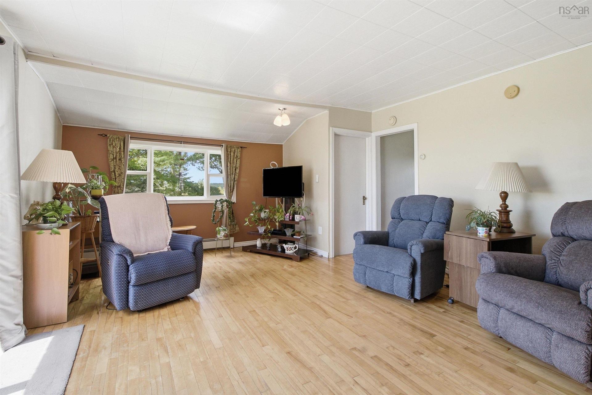 556 Great Village Lornevale Road, Great Village, NS - Indoor Photo Showing Living Room