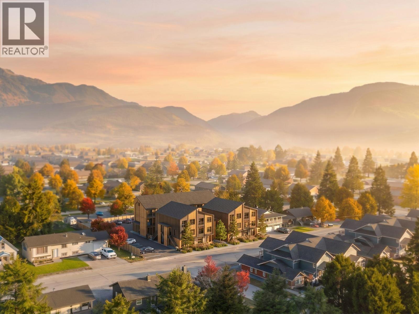 1015 Oscar Street Unit# 13, Revelstoke, BC - Outdoor With View