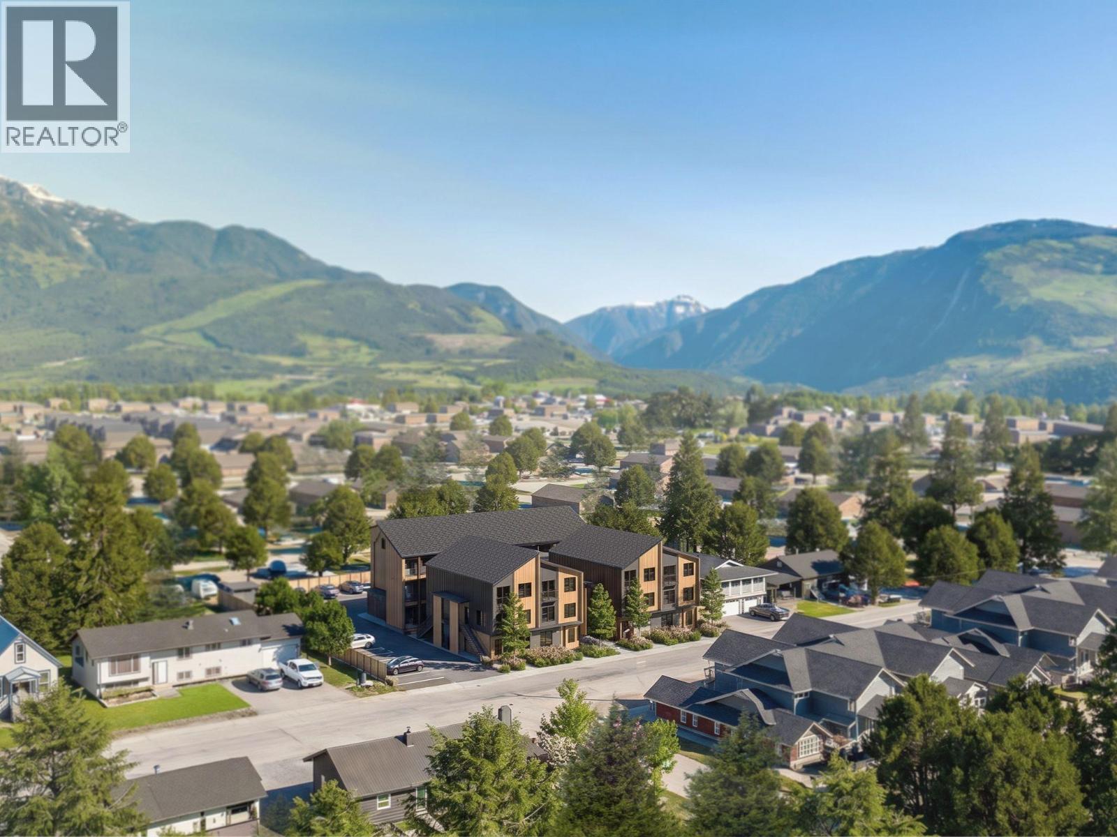 1015 Oscar Street Unit# 13, Revelstoke, BC - Outdoor With View