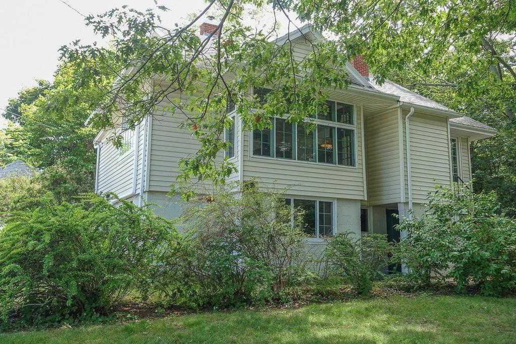39 Oakdene Avenue, Kentville, NS - Outdoor